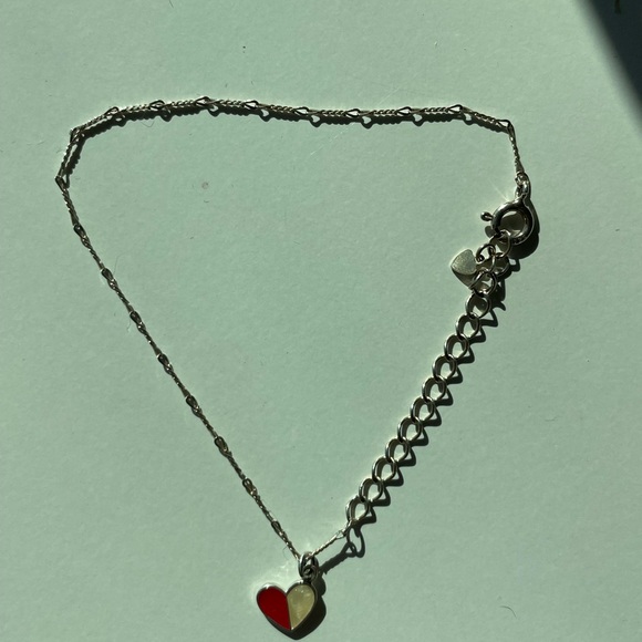 Red & White Heart charm bracelet - Picture 6 of 6